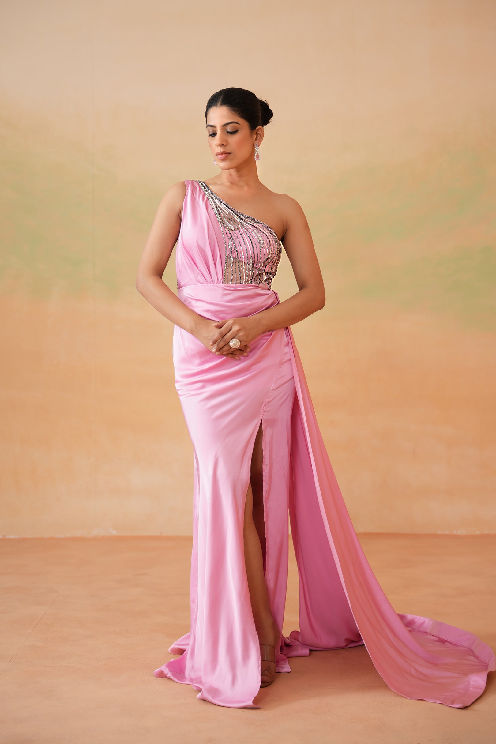 deepika pink dress Deepika Padukone Wears 3D Printed Zac Posen Dress to the Met Gala
