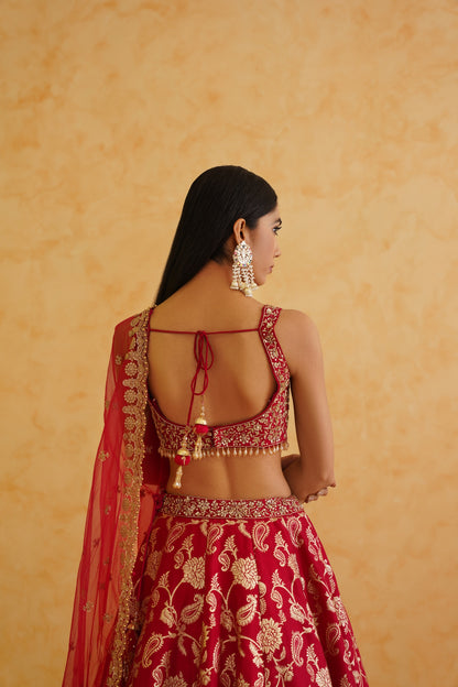 Fuschia brocade lehenga, blouse and dupatta Set