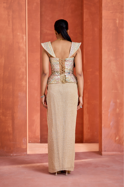 Drape skirt along pallu and Corset
